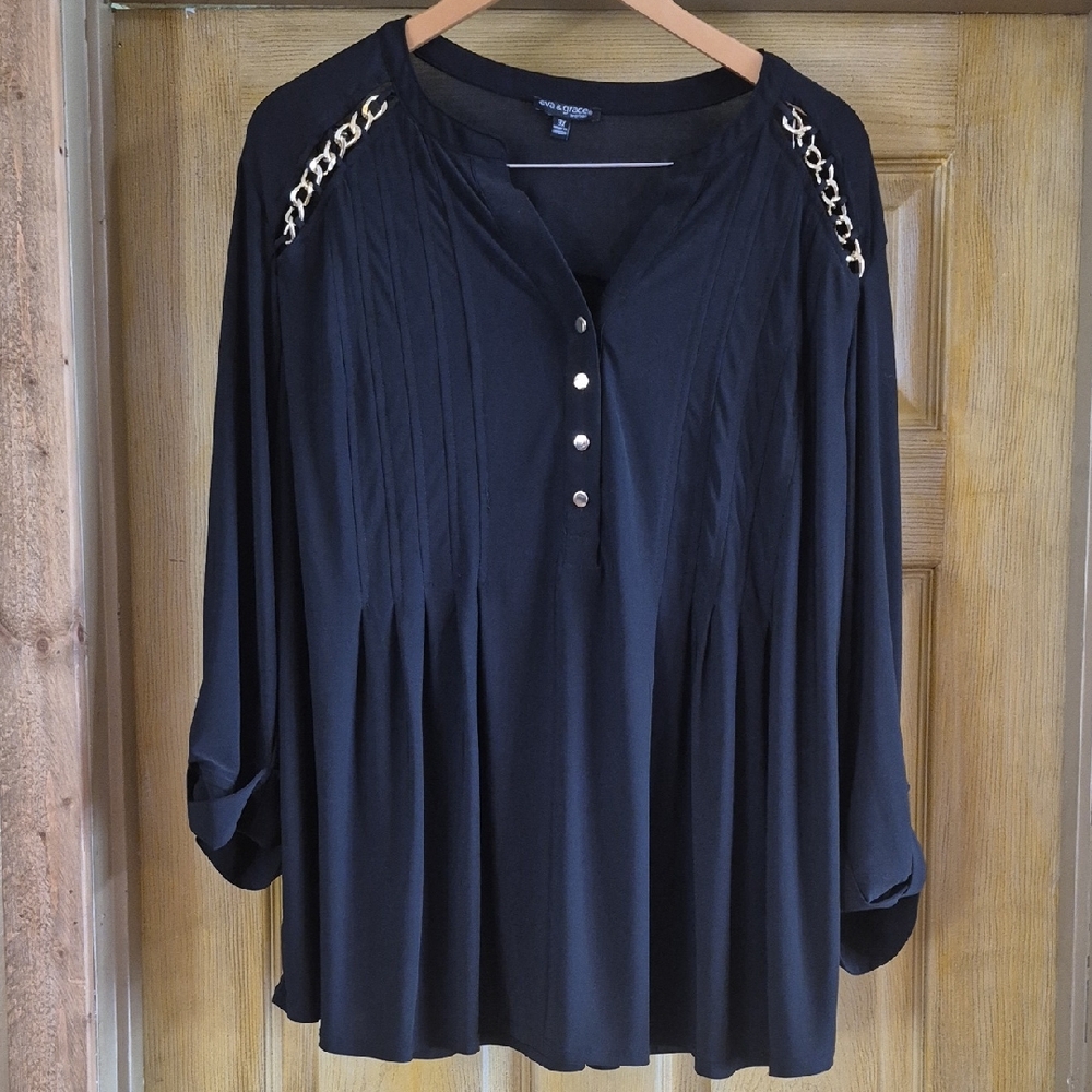 Ava & Grace Chic Black Blouse with Gold Chain Accents 3X Plus Flattering Top